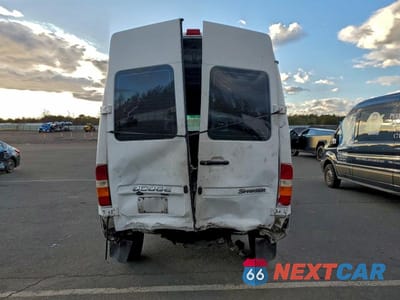 Zdjęcie 6 z 13 samochodu: 2006 DODGE SPRINTER 2500 DELIVERY VAN VIN:WD0PD644365935535 - miniatura