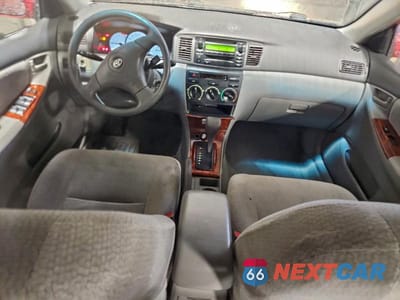 Zdjęcie 8 z 12 samochodu: 2004 TOYOTA COROLLA LE VIN:2T1BR38E24C312784 - miniatura