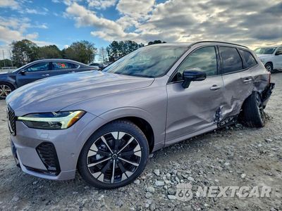 2026 VOLVO XC60 PLUS YV4M12RC7T1330978 - główne zdjęcie licytacji z USA - miniatura