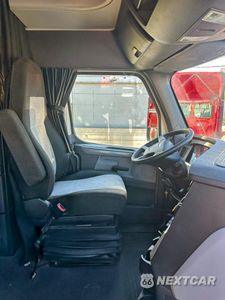Zdjęcie 9 z 11 samochodu: 2019 FRHT CASCADIA - TRUCKS SEMI TRUCK VIN:4V4NC9EH9FN182118 - miniatura