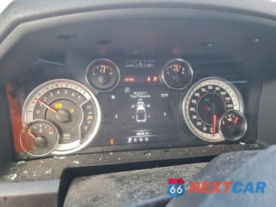 Zdjęcie 9 z 13 samochodu: 2022 RAM 1500 REFRIGERATED DELIVERY TRUCK VIN:3C6JR6DG2NG427940 - miniatura