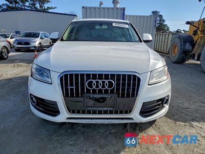 Piąte zdjęcie samochodu w środku: 2017 AUDI Q5 PREMIUM VIN:WA1C2AFP1HA083813 - miniatura