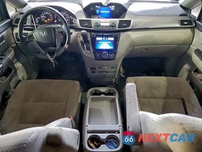 Zdjęcie 8 z 13 samochodu: 2017 HONDA ODYSSEY SE VIN:5FNRL5H31HB020099 - miniatura