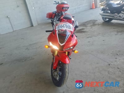 Drugie zdjęcie samochodu z przodu: 2017 HONDA CBR600 RR VIN:JH2PC40J5HK300193 - miniatura