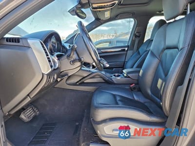 Zdjęcie 7 z 12 samochodu: 2012 PORSCHE CAYENNE VIN:WP1AA2A20CLA10039 - miniatura