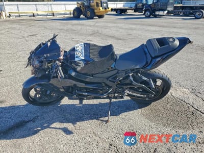 Trzecie zdjęcie samochodu z tyłu: 2004 SUZUKI GSX-R600 K VIN:JS1GN7CA842106049 - miniatura
