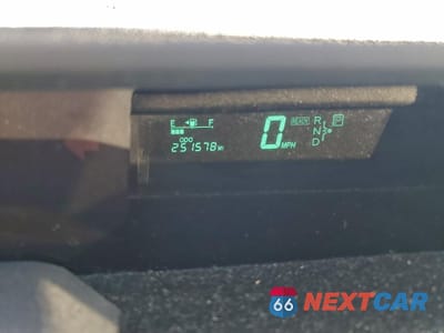 Zdjęcie 9 z 14 samochodu: 2004 TOYOTA PRIUS VIN:JTDKB20U840037952 - miniatura