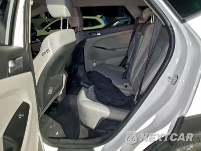 Zdjęcie 10 z 14 samochodu: 2019 HYUNDAI TUCSON SE VIN:KM8J2CA44KU878443 - miniatura