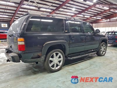 Trzecie zdjęcie samochodu z tyłu: 2004 CHEVROLET SUBURBAN K1500 VIN:3GNFK16T64G138601 - miniatura