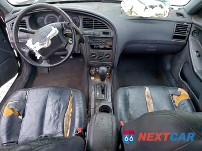 Zdjęcie 8 z 13 samochodu: 2002 HYUNDAI ELANTRA VIN:KMHDN55D92U057946 - miniatura