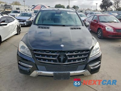 Piąte zdjęcie samochodu w środku: 2012 MERCEDES-BENZ ML 350 4MATIC VIN:4JGDA5HB6CA019731 - miniatura