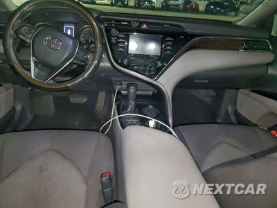 Zdjęcie 8 z 14 samochodu: 2018 TOYOTA CAMRY LE VIN:4T1B31HK2JU004603 - miniatura