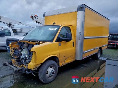 2022 GMC SAVANA BOX TRUCK 7GZ37TC78NN004345 - główne zdjęcie licytacji z USA - miniatura