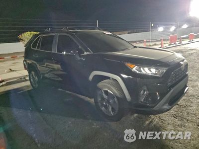 Czwarte zdjęcie samochodu z boku: 2021 TOYOTA RAV4 XLE VIN:2T3W1RFV8MC171273 - miniatura