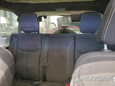 Zdjęcie 10 z 13 samochodu: 2017 JEEP WRANGLER UNLIMITED SAHARA VIN:1C4BJWEG5HL531588 - miniatura