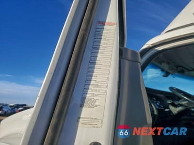 Zdjęcie 10 z 10 samochodu: 2019 KENWORTH T680 SEMI TRUCK VIN:1XKYA48X7KJ297195 - miniatura