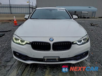 Piąte zdjęcie samochodu w środku: 2018 BMW 330 I VIN:WBA8B9G52JNU99291 - miniatura