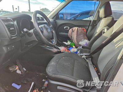 Zdjęcie 7 z 12 samochodu: 2018 KIA SOUL + VIN:KNDJP3A53J7561247 - miniatura