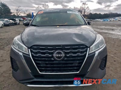 Piąte zdjęcie samochodu w środku: 2022 NISSAN KICKS S VIN:3N1CP5BV9NL513677 - miniatura
