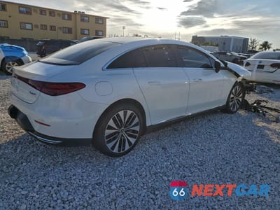 Trzecie zdjęcie samochodu z tyłu: 2023 MERCEDES-BENZ EQE SEDAN 500 4MATIC VIN:W1KEG2CB2PF033329 - miniatura