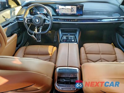 Zdjęcie 8 z 12 samochodu: 2023 BMW 740 I VIN:WBA23EH03PCM28457 - miniatura