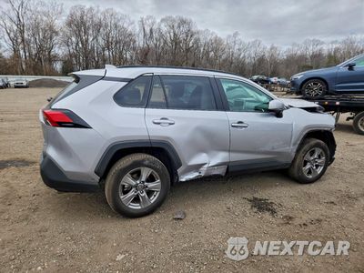 Trzecie zdjęcie samochodu z tyłu: 2025 TOYOTA RAV4 XLE VIN:2T3P1RFVXSC509015 - miniatura