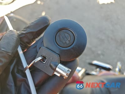 Zdjęcie 8 z 9 samochodu: 2001 HARLEY-DAVIDSON FLHTCUI VIN:1HD1FCW141Y610098 - miniatura