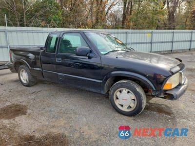 Czwarte zdjęcie samochodu z boku: 2003 GMC SONOMA VIN:1GTCS19X238241481 - miniatura