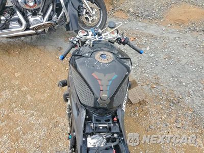 Zdjęcie 6 z 9 samochodu: 2015 BMW S 1000 RR VIN:WB10D2100FZ351278 - miniatura