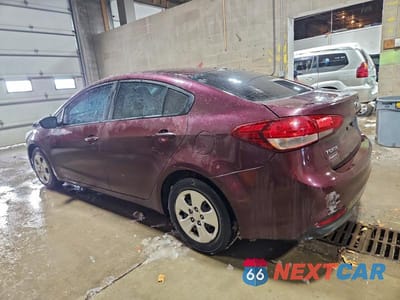 Drugie zdjęcie samochodu z przodu: 2017 KIA FORTE LX VIN:3KPFK4A74HE014333 - miniatura
