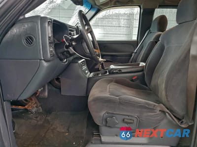 Zdjęcie 7 z 14 samochodu: 2002 CHEVROLET SILVERADO K2500 HEAVY DUTY VIN:1GCHK29U82E241129 - miniatura