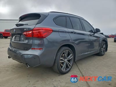 Trzecie zdjęcie samochodu z tyłu: 2016 BMW X1 XDRIVE28I VIN:WBXHT3C30G5F67555 - miniatura