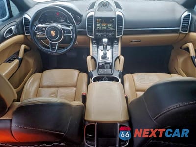 Zdjęcie 8 z 13 samochodu: 2016 PORSCHE CAYENNE VIN:WP1AA2A25GLA04789 - miniatura