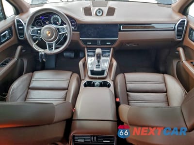 Zdjęcie 8 z 15 samochodu: 2023 PORSCHE CAYENNE BASE VIN:WP1AA2AY7PDA03996 - miniatura