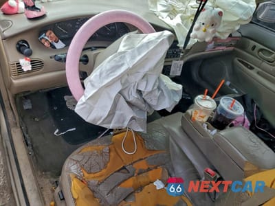 Zdjęcie 8 z 12 samochodu: 2002 BUICK CENTURY LIMITED VIN:2G4WY55J921106418 - miniatura