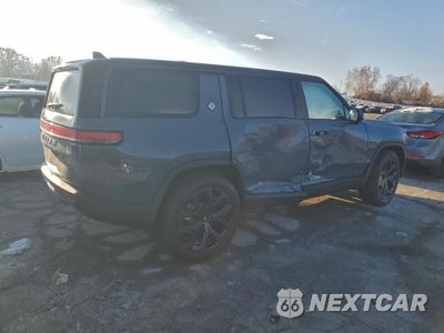 Trzecie zdjęcie samochodu z tyłu: 2026 RIVIAN R1S PREMIUM VIN:7PDSGBBP1TN081911 - miniatura