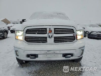 Piąte zdjęcie samochodu w środku: 2017 RAM 1500 SLT VIN:1C6RR7LT2HS621758 - miniatura