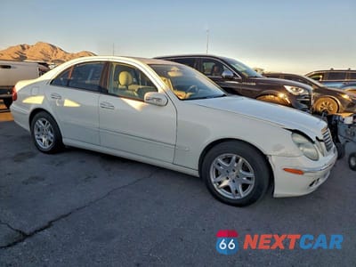 Czwarte zdjęcie samochodu z boku: 2006 MERCEDES-BENZ E 350 VIN:WDBUF56J66A797062 - miniatura