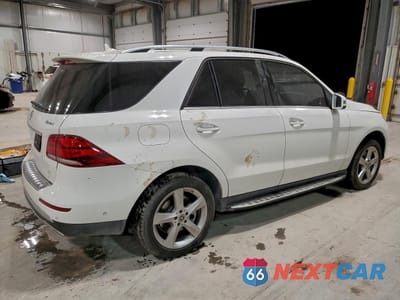 Trzecie zdjęcie samochodu z tyłu: 2019 MERCEDES-BENZ GLE 400 4MATIC VIN:4JGDA5GBXKB210174 - miniatura