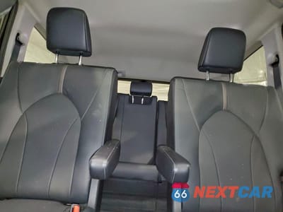 Zdjęcie 10 z 13 samochodu: 2024 TOYOTA GRAND HIGHLANDER XLE VIN:5TDAAAB53RS020964 - miniatura