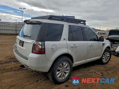 Trzecie zdjęcie samochodu z tyłu: 2014 LAND ROVER LR2 HSE VIN:SALFR2BG3EH402795 - miniatura