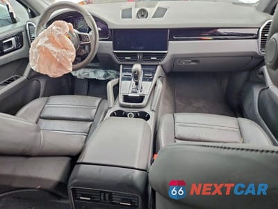 Zdjęcie 8 z 12 samochodu: 2021 PORSCHE CAYENNE E HYBRID COUPE VIN:WP1BE2AY8MDA44044 - miniatura