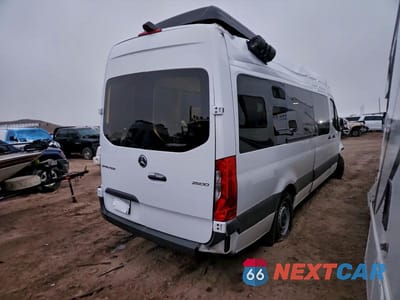 Trzecie zdjęcie samochodu z tyłu: 2026 MERCEDES-BENZ SPRINTER 2500 VIN:W1Z4KGHY6TT600028 - miniatura