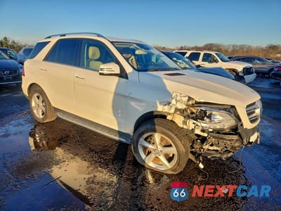 Czwarte zdjęcie samochodu z boku: 2016 MERCEDES-BENZ GLE 350 4MATIC VIN:4JGDA5HB0GA706094 - miniatura