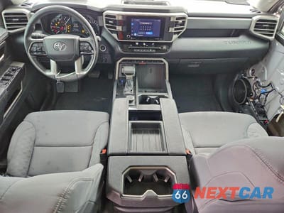 Zdjęcie 8 z 12 samochodu: 2023 TOYOTA TUNDRA CREWMAX SR VIN:5TFLA5AB0PX028616 - miniatura