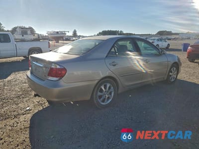Trzecie zdjęcie samochodu z tyłu: 2005 TOYOTA CAMRY LE VIN:4T1BF30K65U590341 - miniatura