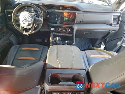 Zdjęcie 8 z 12 samochodu: 2024 GMC SIERRA K1500 AT4 VIN:1GTUUEELXRZ176701 - miniatura
