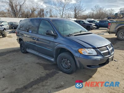 Czwarte zdjęcie samochodu z boku: 2001 DODGE GRAND CARAVAN SPORT VIN:2B4GP44G51R157083 - miniatura