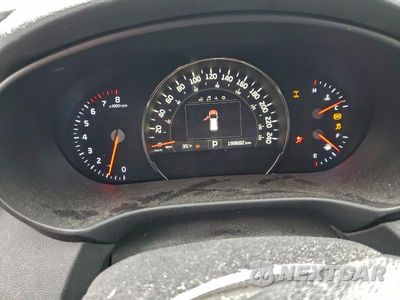 Zdjęcie 9 z 12 samochodu: 2017 KIA SORENTO EX VIN:5XYPHDA19HG271456 - miniatura