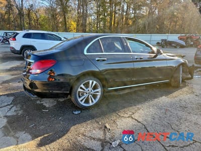 Trzecie zdjęcie samochodu z tyłu: 2017 MERCEDES-BENZ C 300 VIN:55SWF4JB4HU210886 - miniatura